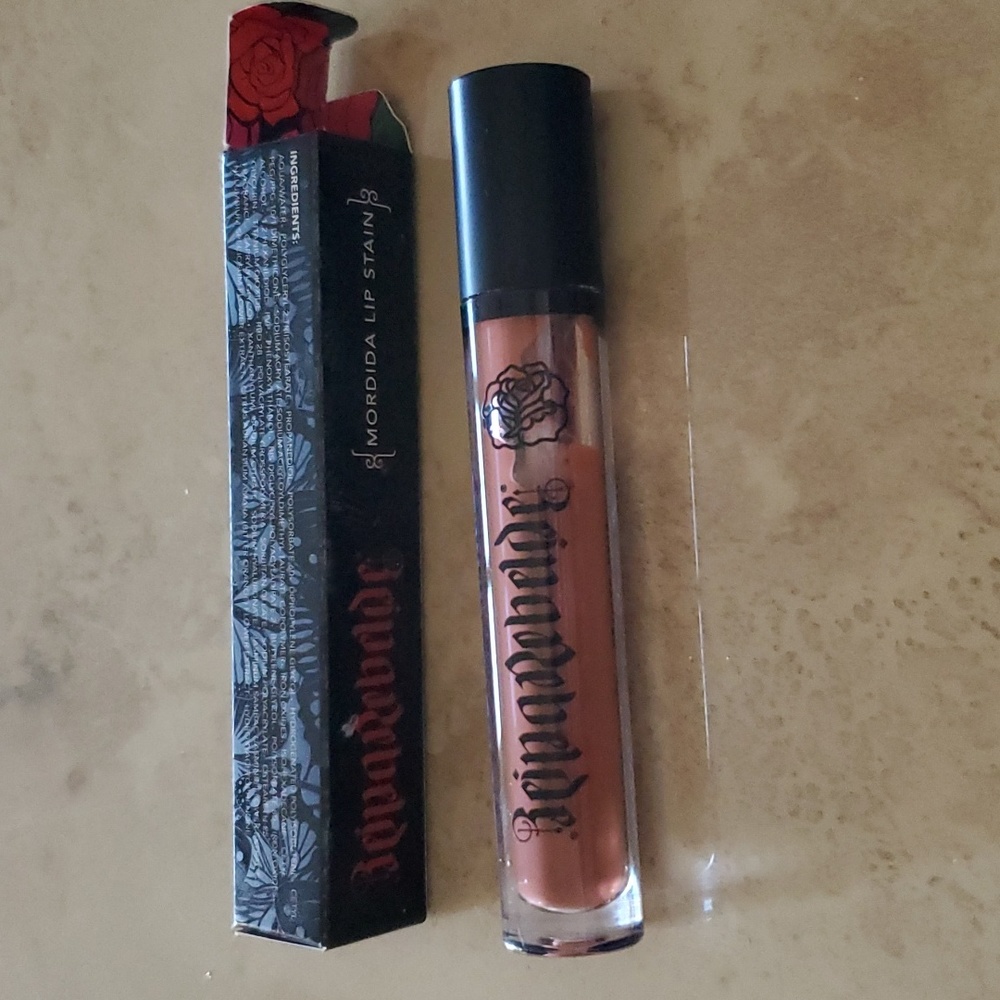 Lipstain